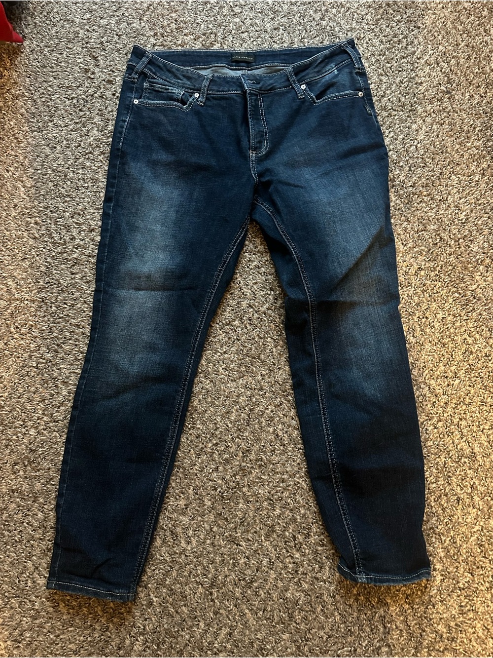 Silver Jeans 33/29